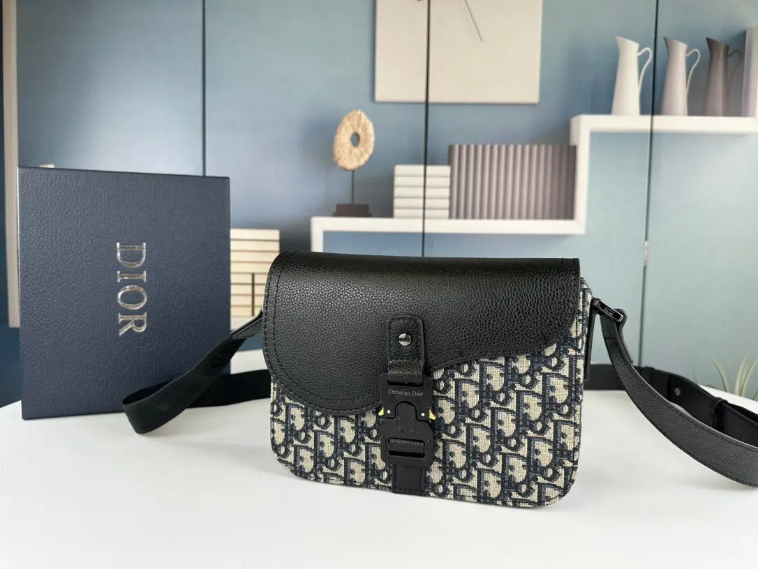 Classic Leather Crossbody Bag – Minimalist Design, Maximum Function-18 mysite
