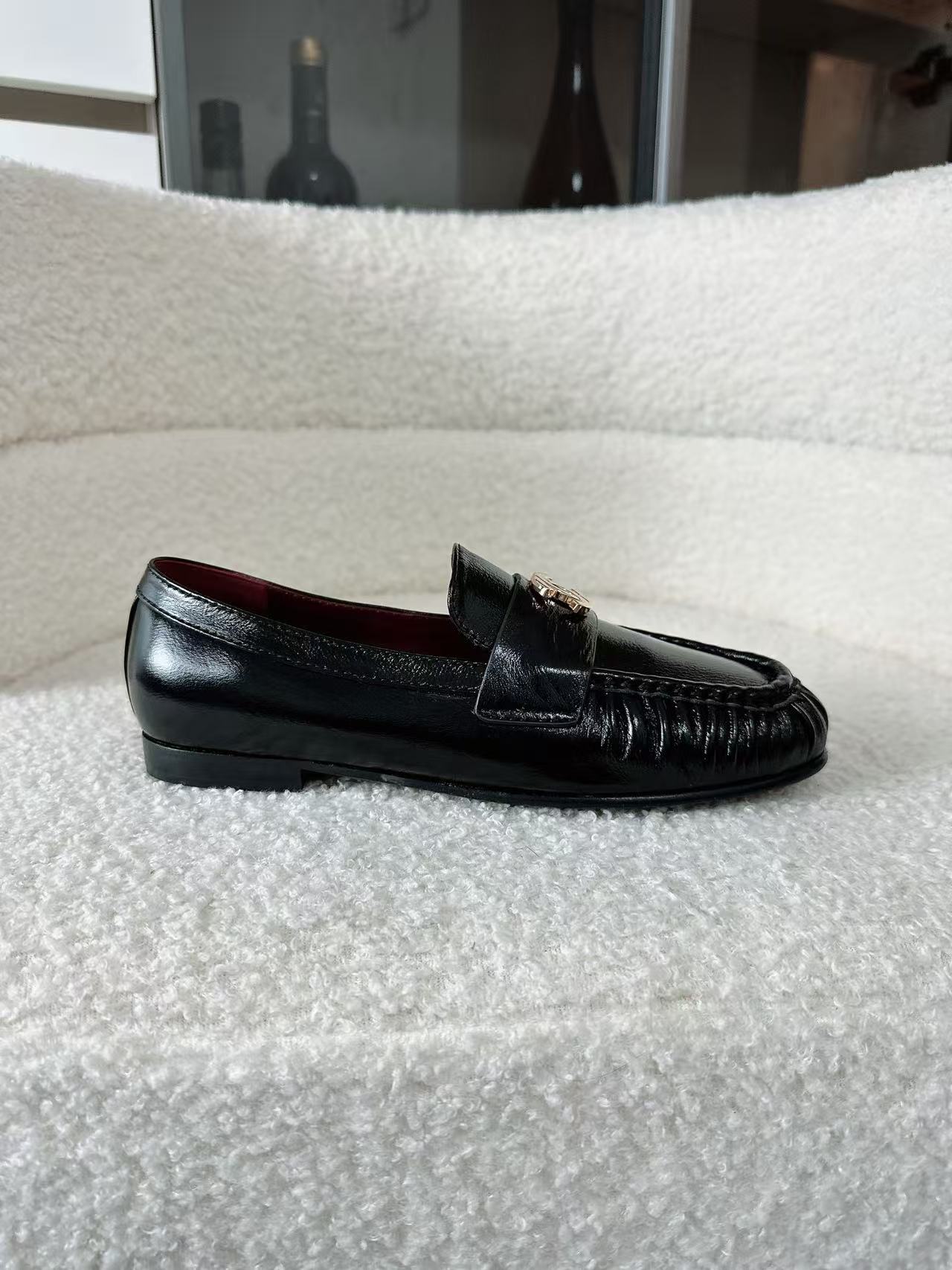 CHANEL 26S CC LOAFERS IN BLACK CALFSKIN 27726 mysite