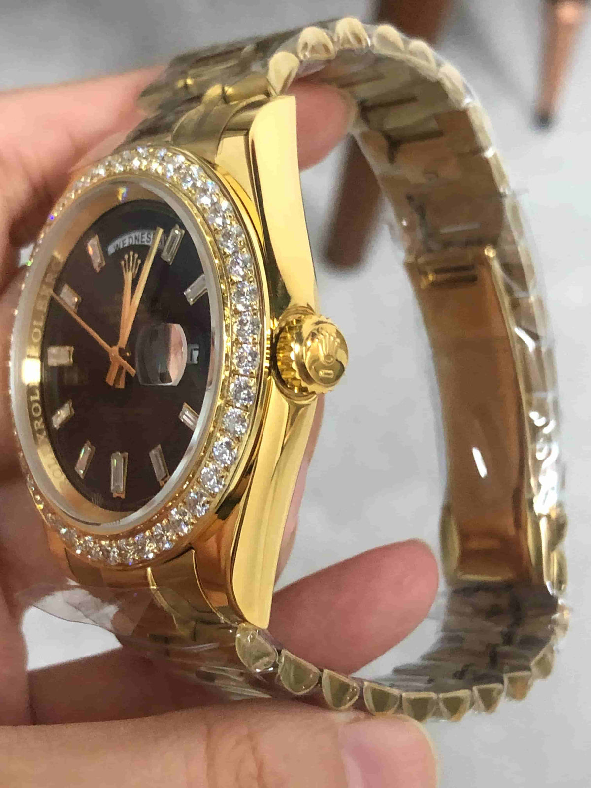 Automatic Watch for Men 40mm R140