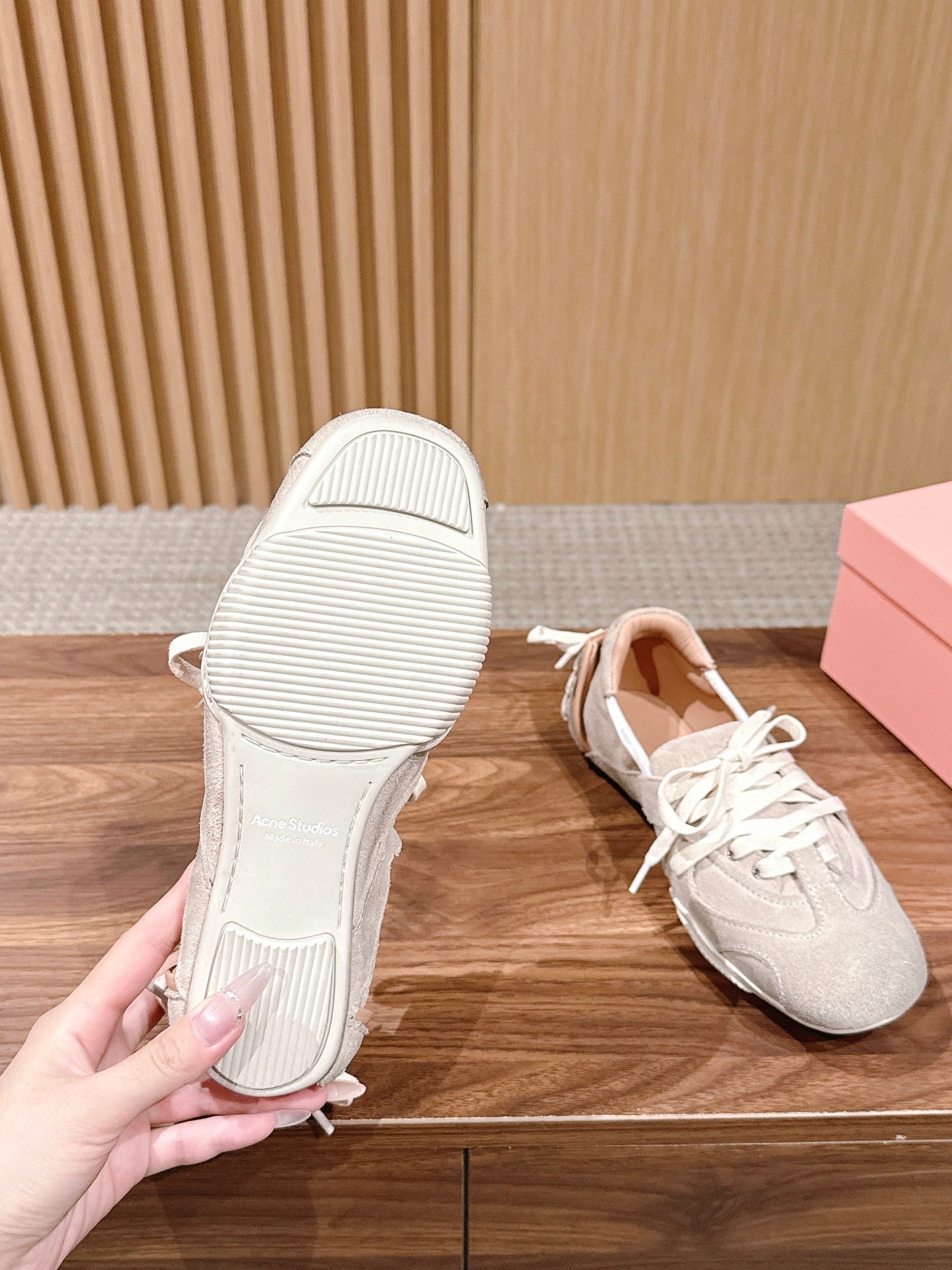 26S LOW TOP SNEAKERS IN LIGHT PINK SUEDE mysite