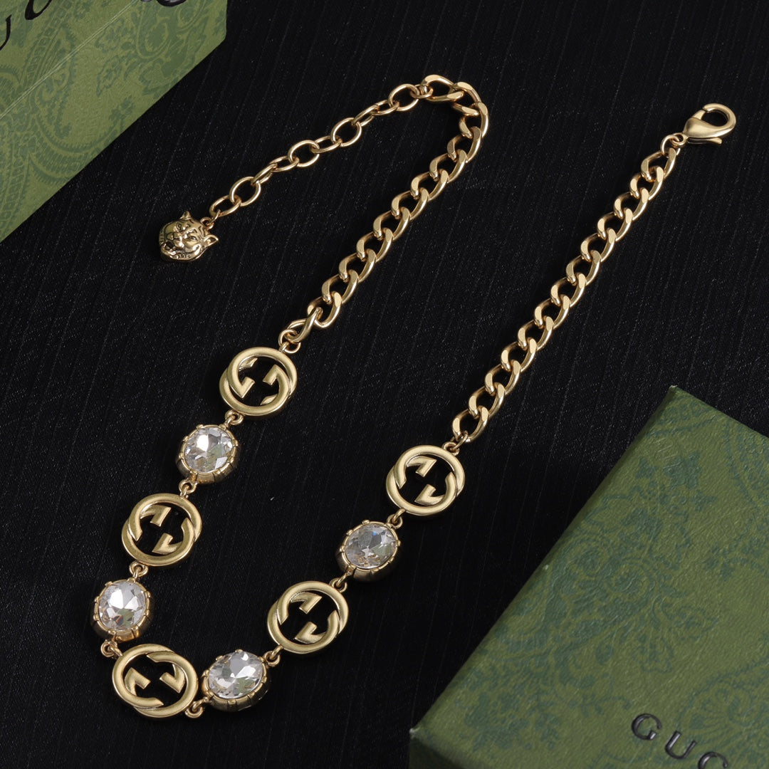 Good Fancy Design Bracelet & Earrings & Necklace (White) mysite