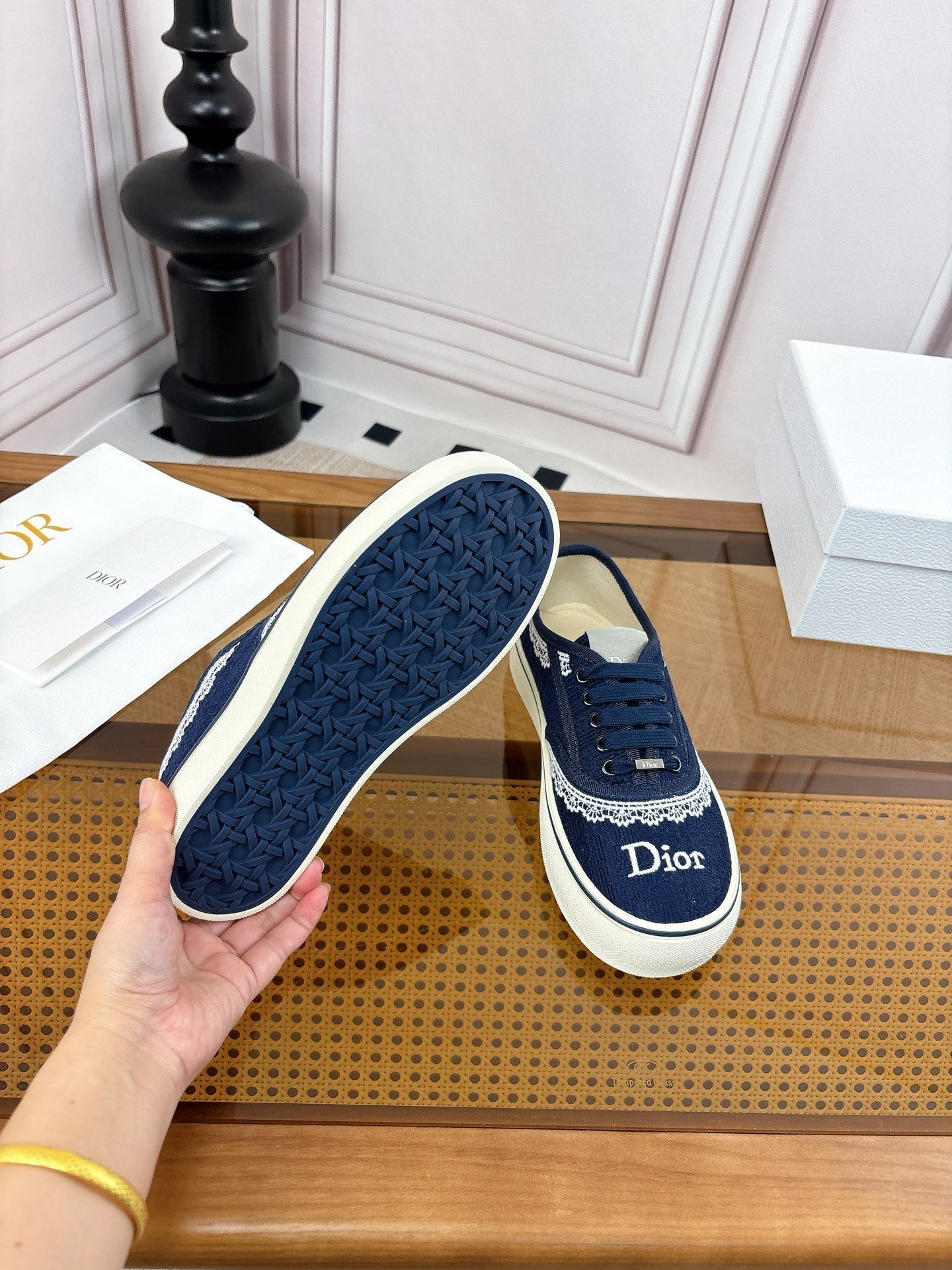 26S LOW TOP SNEAKERS IN NAVY BLUE CANVAS WITH WHITE LACE TRIM & LOGO PRINT mysite