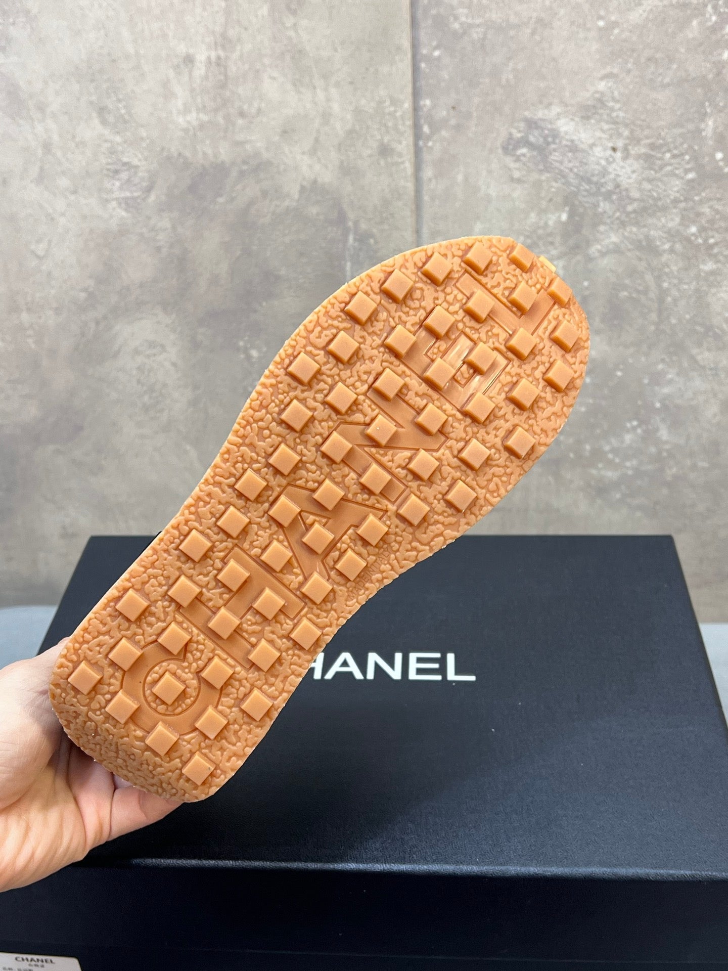 CHANEL 26S RUNNING SNEAKERS IN BLACK SUEDE AND MESH CC LOGO mysite