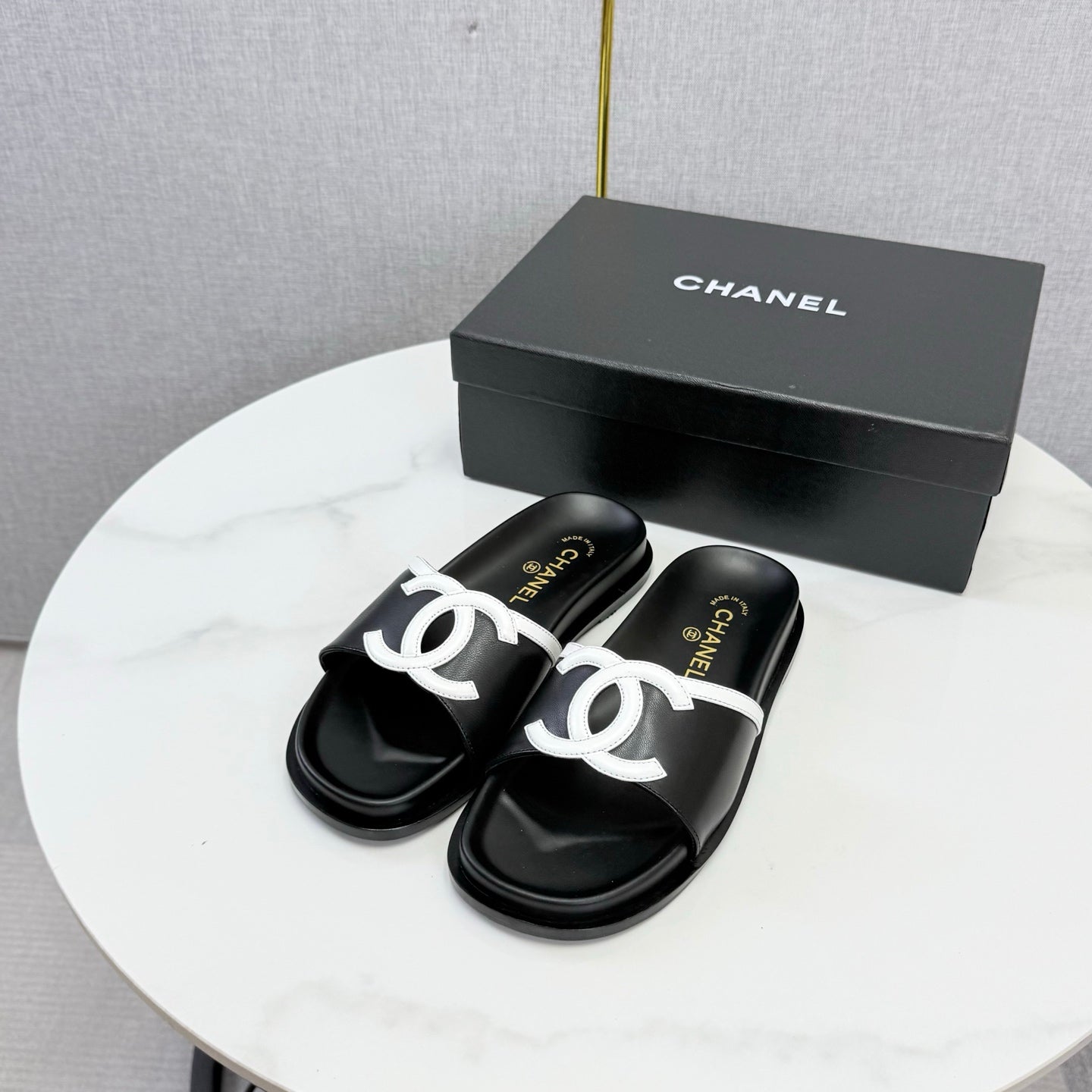 26S ICONIC CC SLIDES IN BLACK LAMBSKIN mysite