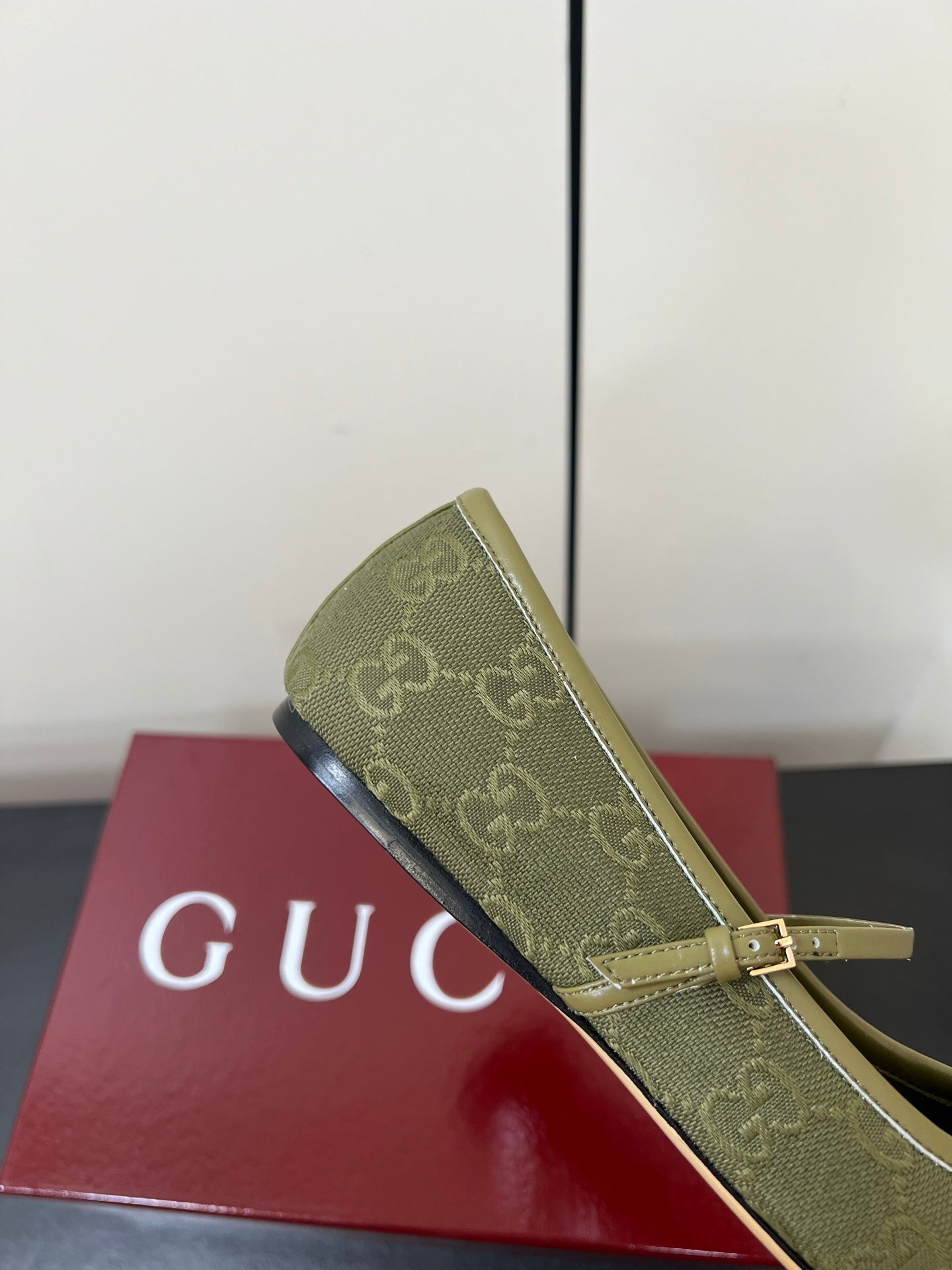 GG MARY JANE 25S IN MOSS GREEN CANVAS WITH GOLD HARDWARE mysite