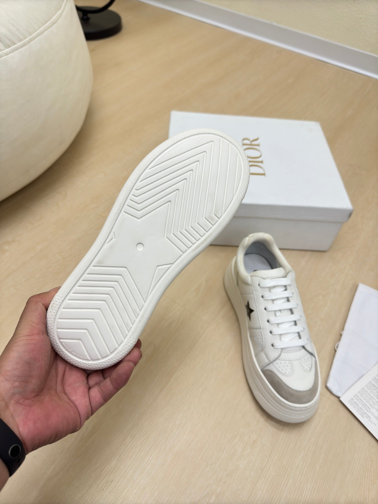 BLACK STAR PLATFORM SNEAKER IN WHITE CALFSKIN AND SUEDE mysite