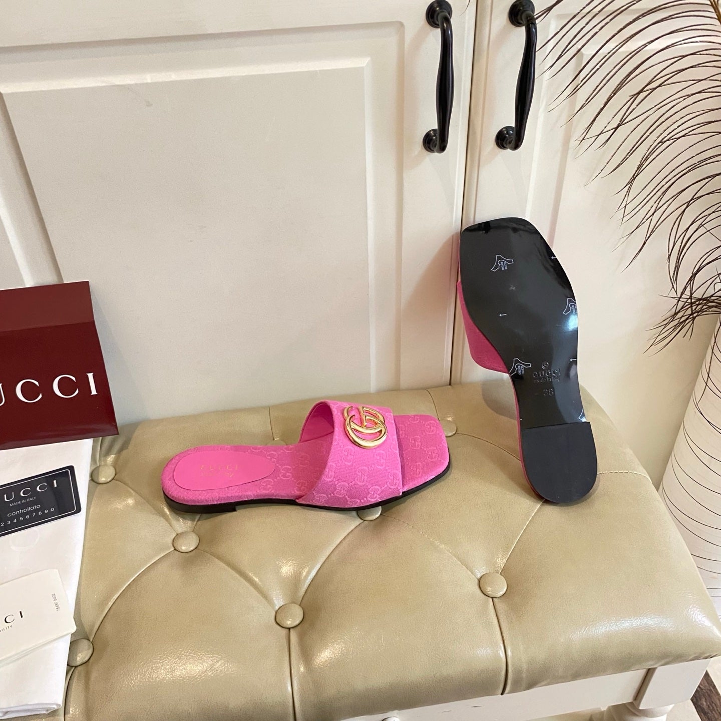 26S SLIDES IN PINK CANVAS mysite