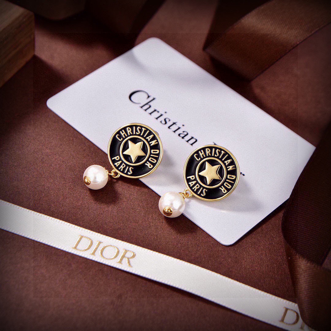 CD 26S STAR LOGO PEARL DROP EARRINGS IN GOLD TONE METAL 629949 mysite