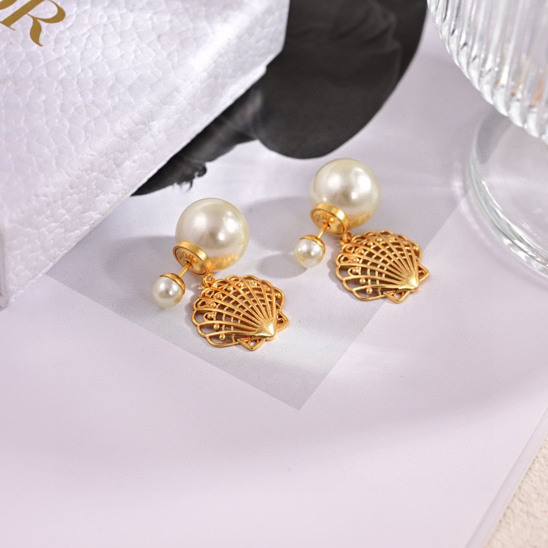CD 26S PEARL SHELL DROP EARRINGS IN GOLD TONE METAL 631865 mysite
