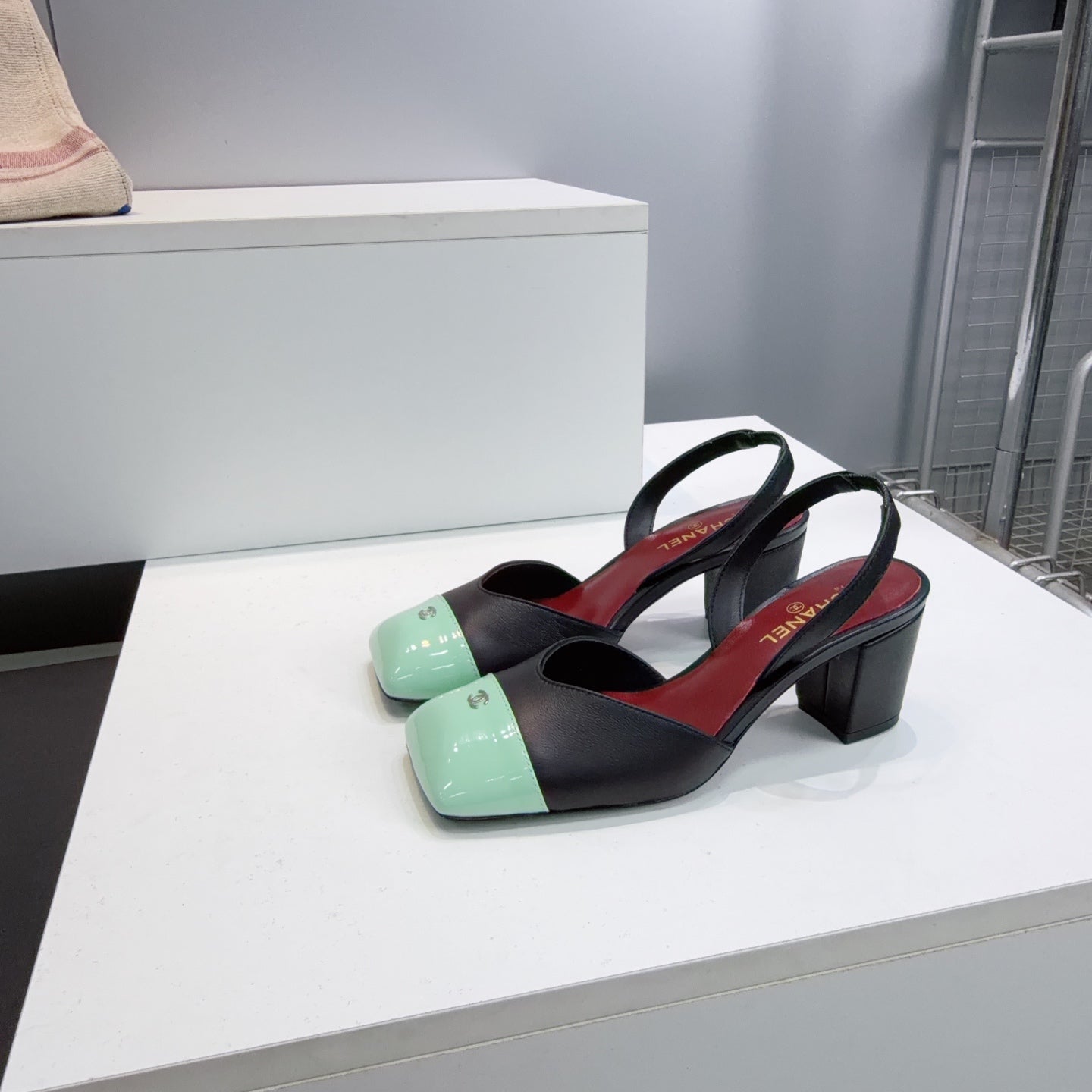 CHANEL 26S SLINGBACK 55 MM IN BLACK LAMBSKIN WITH MINT GREEN CAP TOE mysite