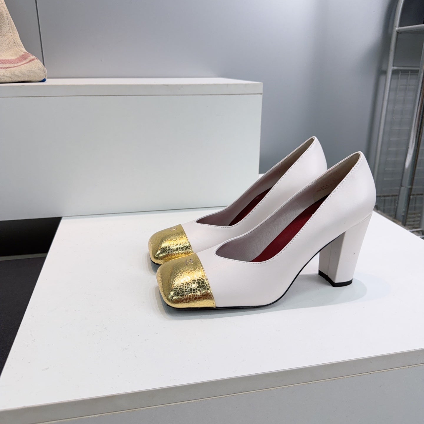 CHANEL 26S SQUARE-TOE HIGH HEELS 95 MM IN WHITE LAMBSKIN WITH GOLD CAP TOE mysite