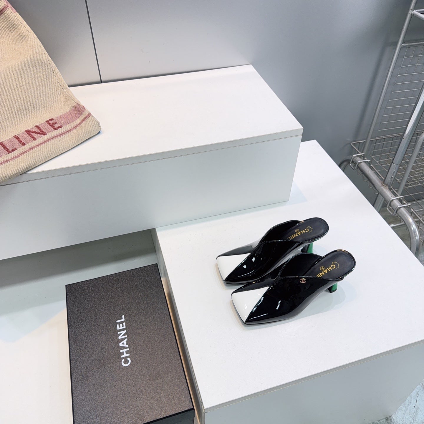 CHANEL 26S HIGH-HEEL MULES 70 MM IN BLACK AND WHITE LAMBSKIN mysite