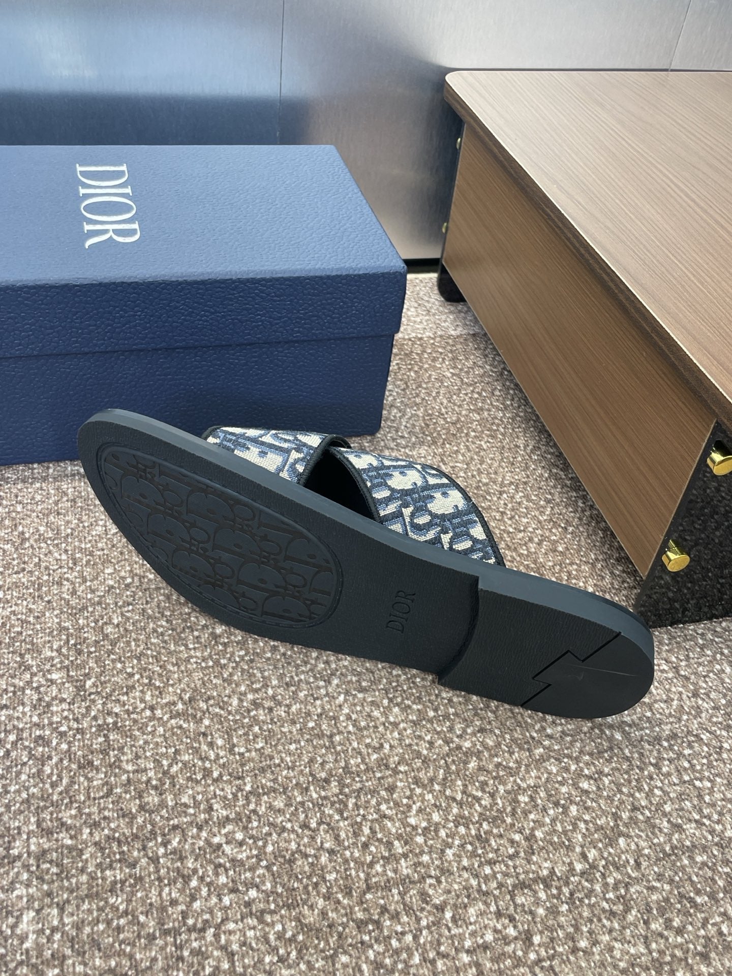 DIOR 25S ALIAS CROSS-STRAP SLIDES IN BLACK CALFSKIN WITH CD OBLIQUE DEEP BLUE LOGO mysite