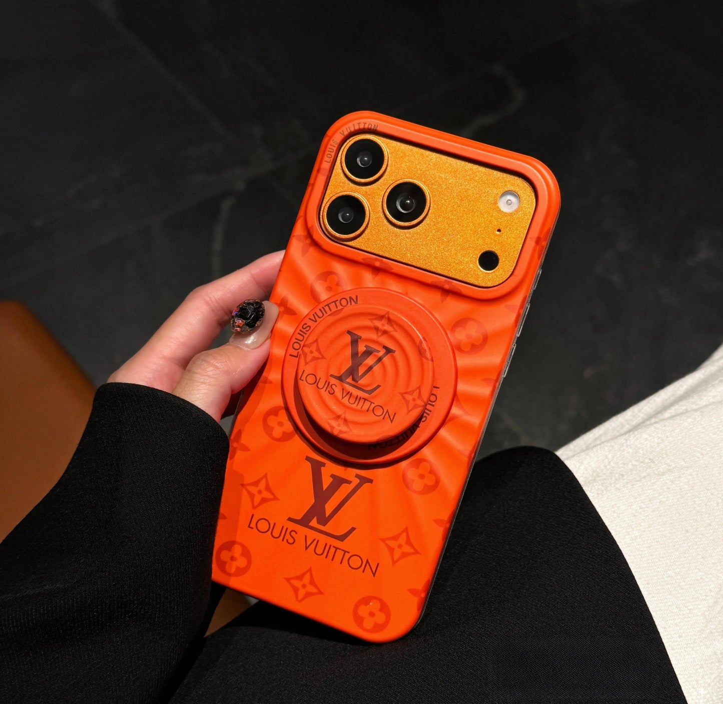 Luxury MagSafe-Compatible Magnetic Phone Case with Detachable Airbag Stand-s2 mysite