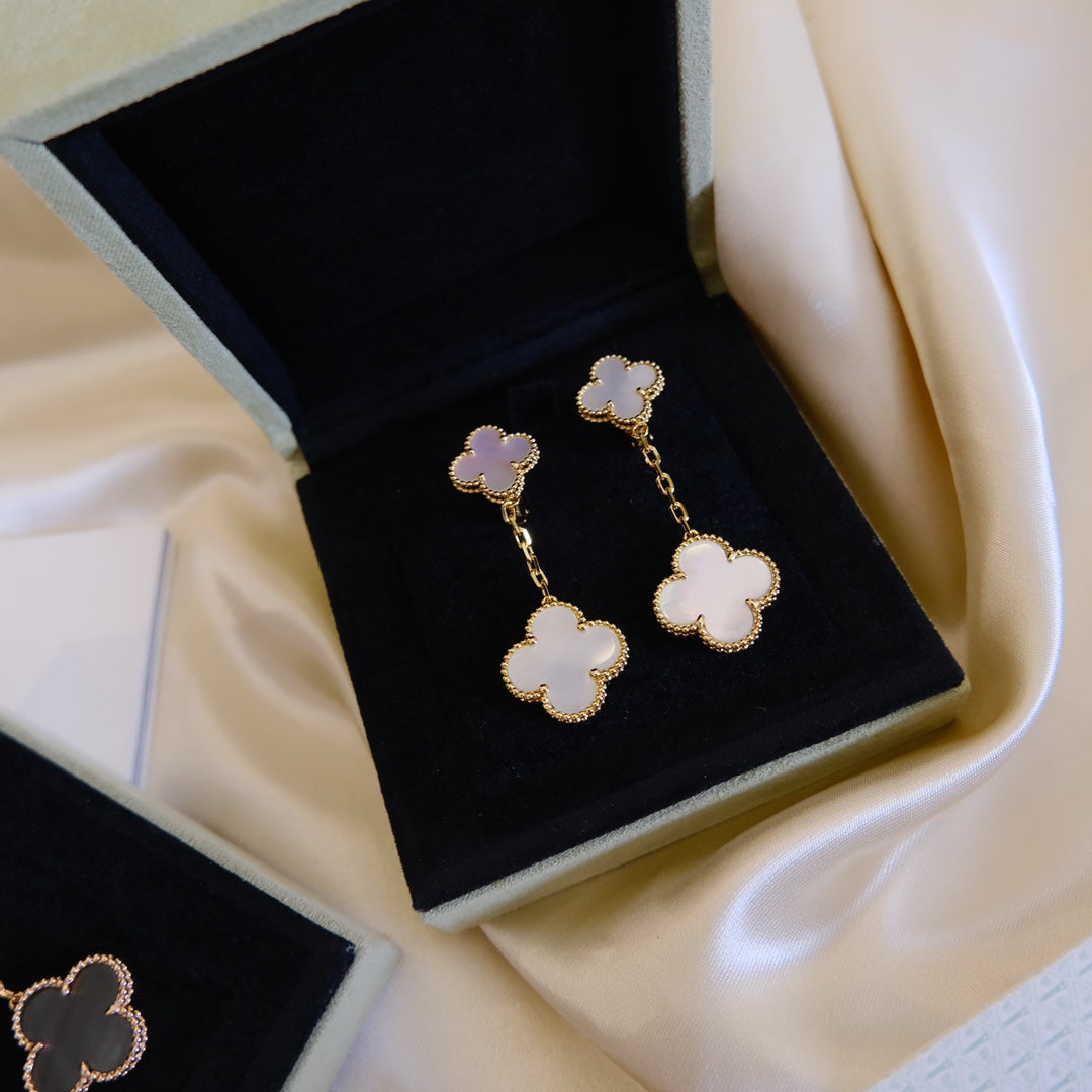 WHITE MOP EARRINGS 2 MOTIF mysite