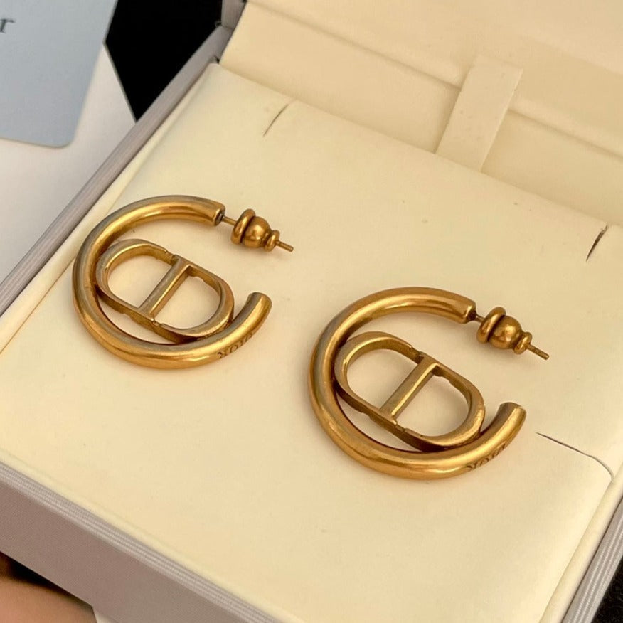 30 MONTAIGNE HOOP EARRINGS ANTIQUE GOLD mysite
