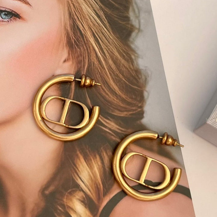 30 MONTAIGNE HOOP EARRINGS ANTIQUE GOLD mysite