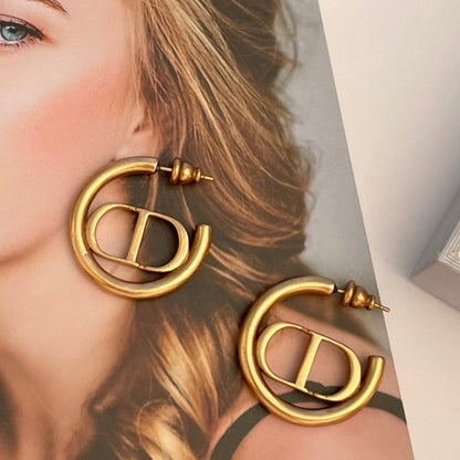 30 MONTAIGNE HOOP EARRINGS ANTIQUE GOLD mysite