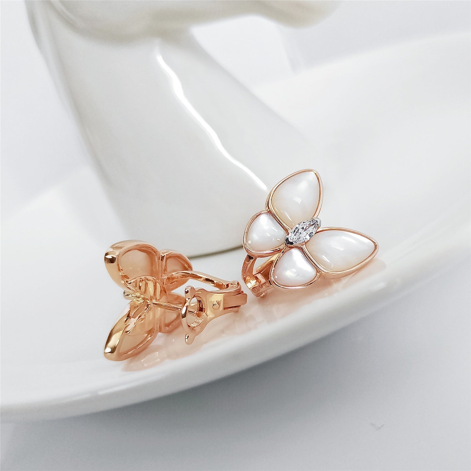 BUTTERFLY MOP DIAMOND PINK GOLD EARRINGS mysite