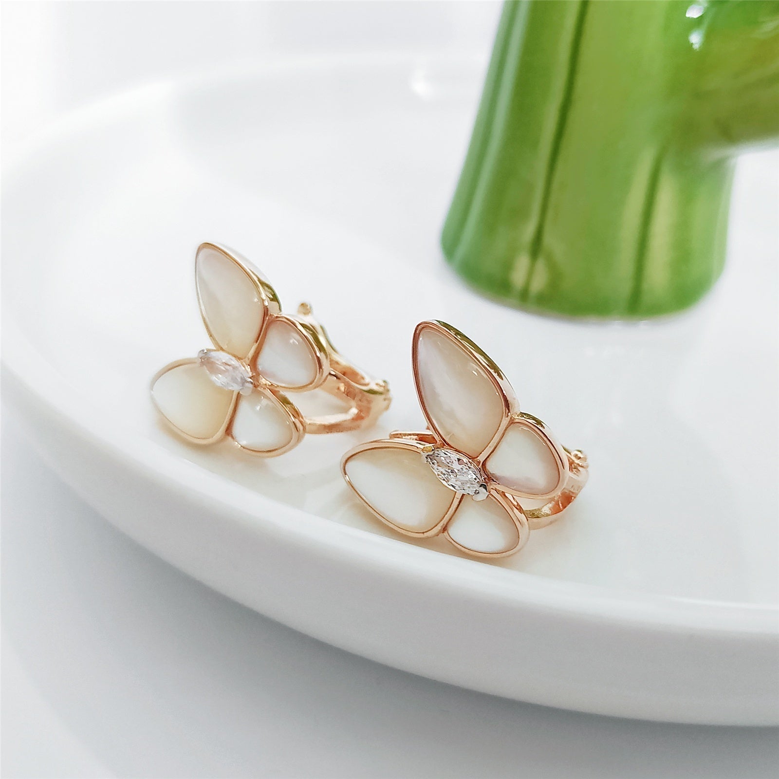 BUTTERFLY MOP DIAMOND PINK GOLD EARRINGS mysite