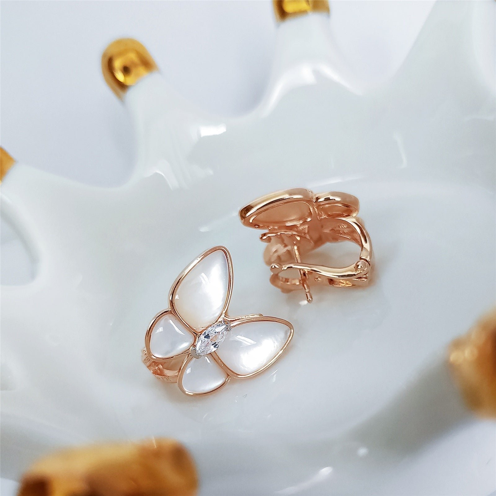 BUTTERFLY MOP DIAMOND PINK GOLD EARRINGS mysite