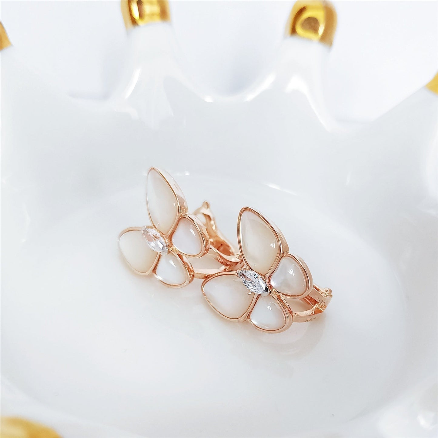 BUTTERFLY MOP DIAMOND PINK GOLD EARRINGS mysite