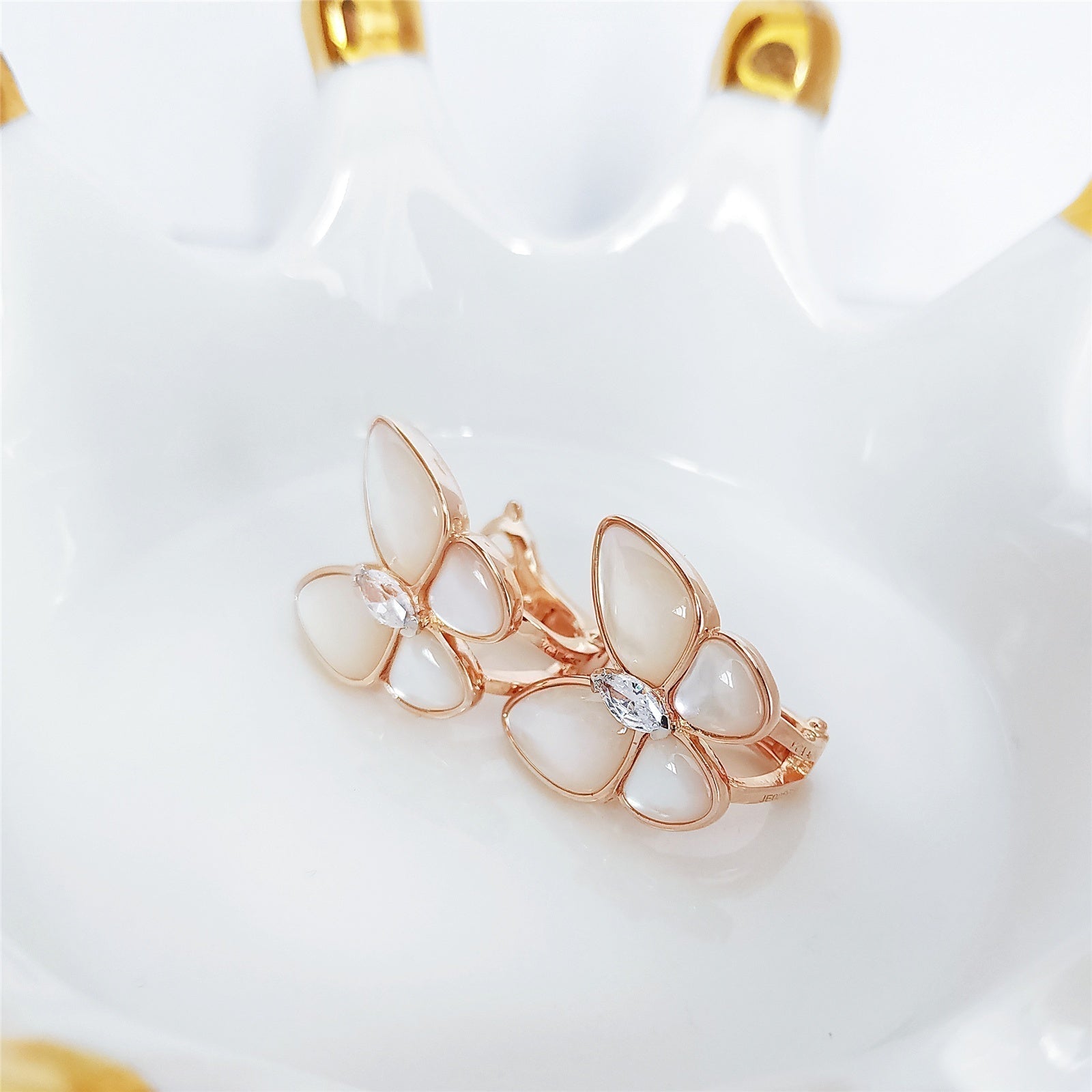 BUTTERFLY MOP DIAMOND PINK GOLD EARRINGS mysite