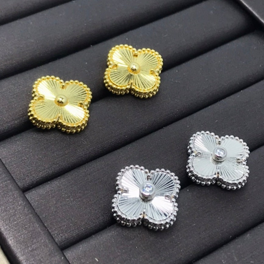 CLOVER STUD DIAMOND EARRINGS mysite