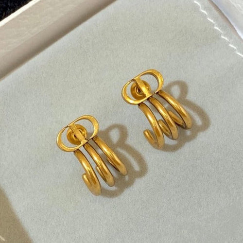 30 MONTAIGNE EARRINGS ANTIQUE GOLD mysite