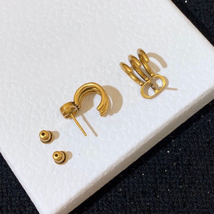30 MONTAIGNE EARRINGS ANTIQUE GOLD mysite