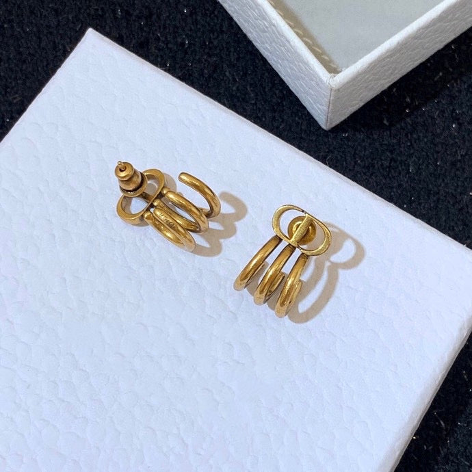 30 MONTAIGNE EARRINGS ANTIQUE GOLD mysite