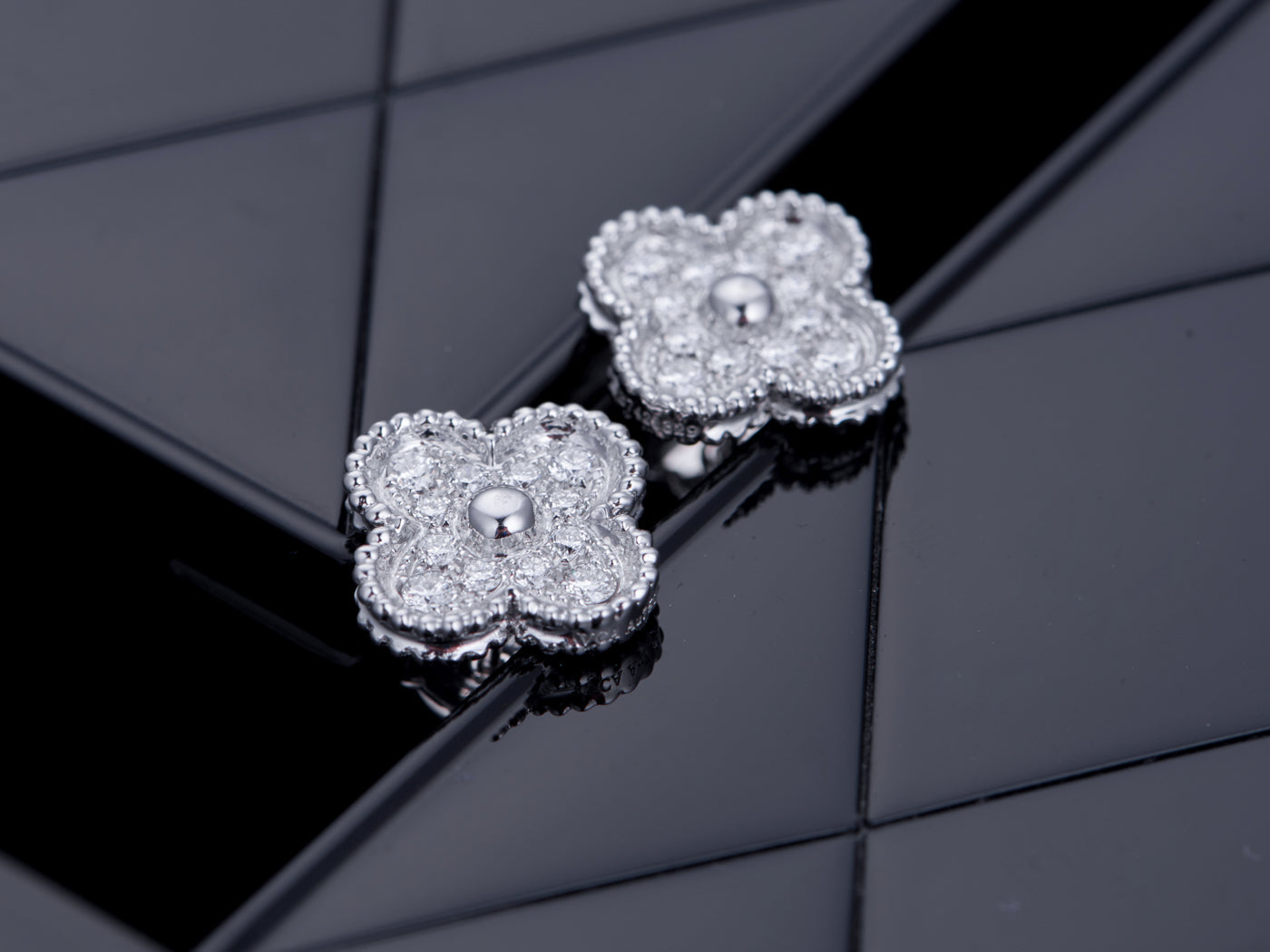 SILVER DIAMOND STUD EARRINGS mysite