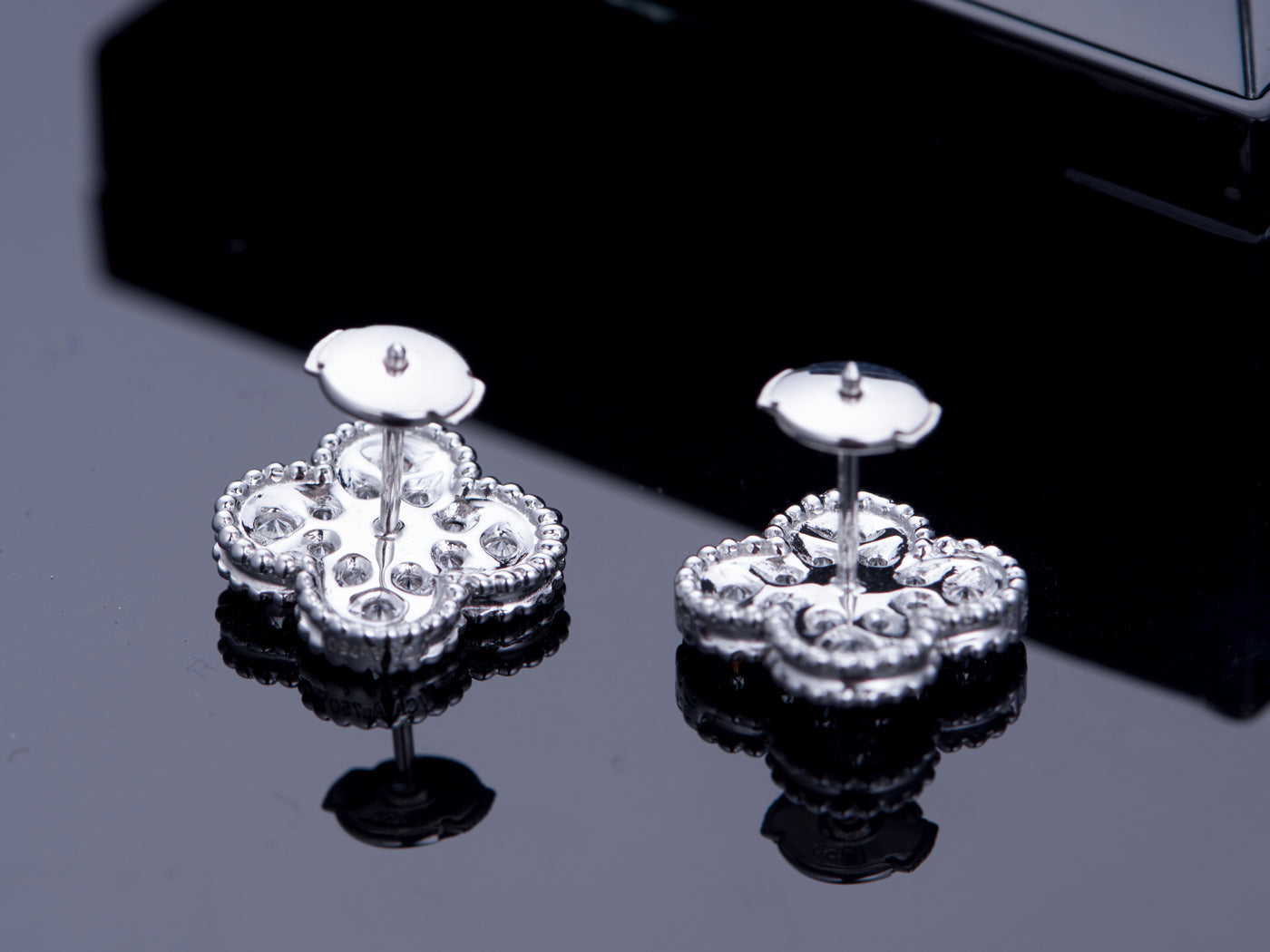 SILVER DIAMOND STUD EARRINGS mysite