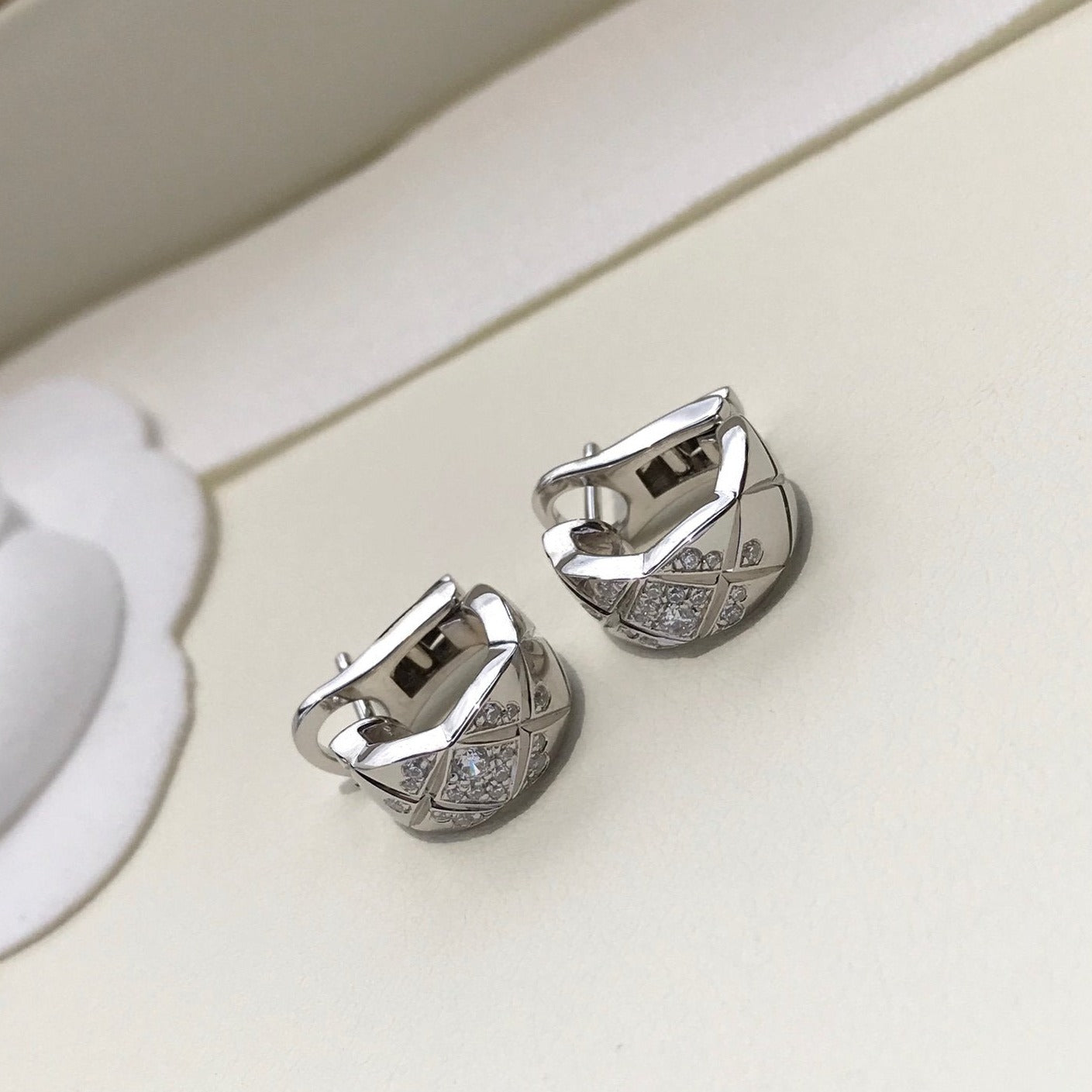 CRUSH DIAMOND SILVER EARRINGS mysite