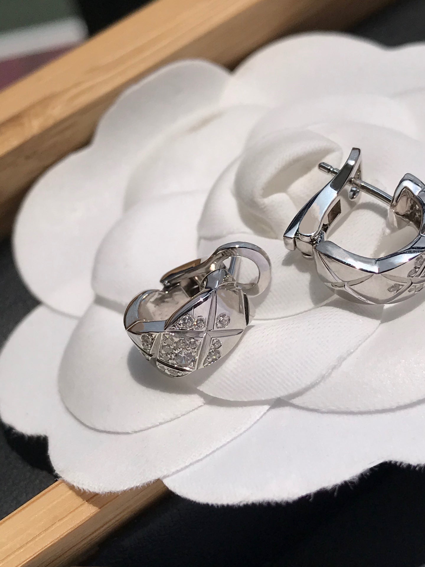 CRUSH DIAMOND SILVER EARRINGS mysite