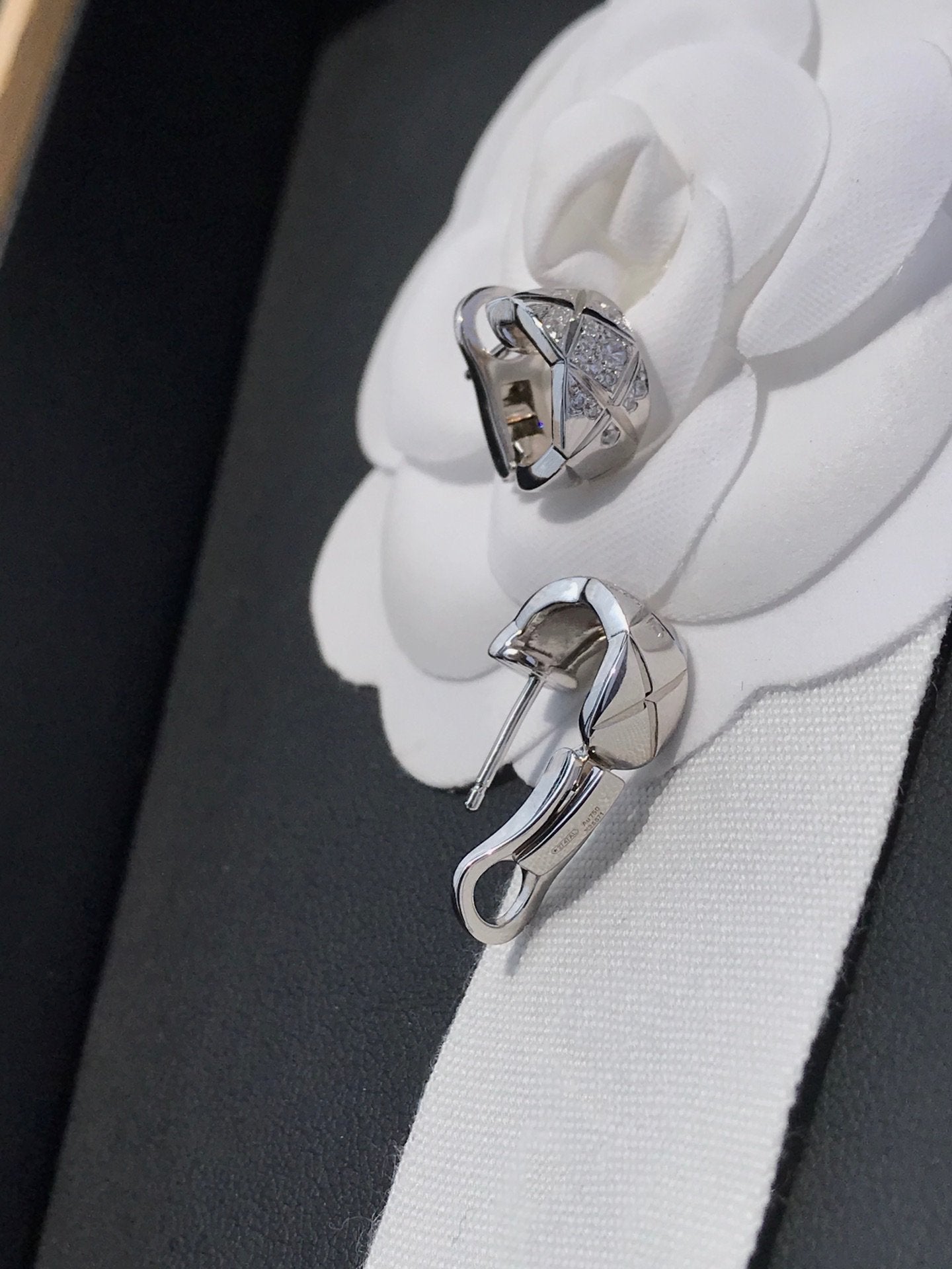 CRUSH DIAMOND SILVER EARRINGS mysite