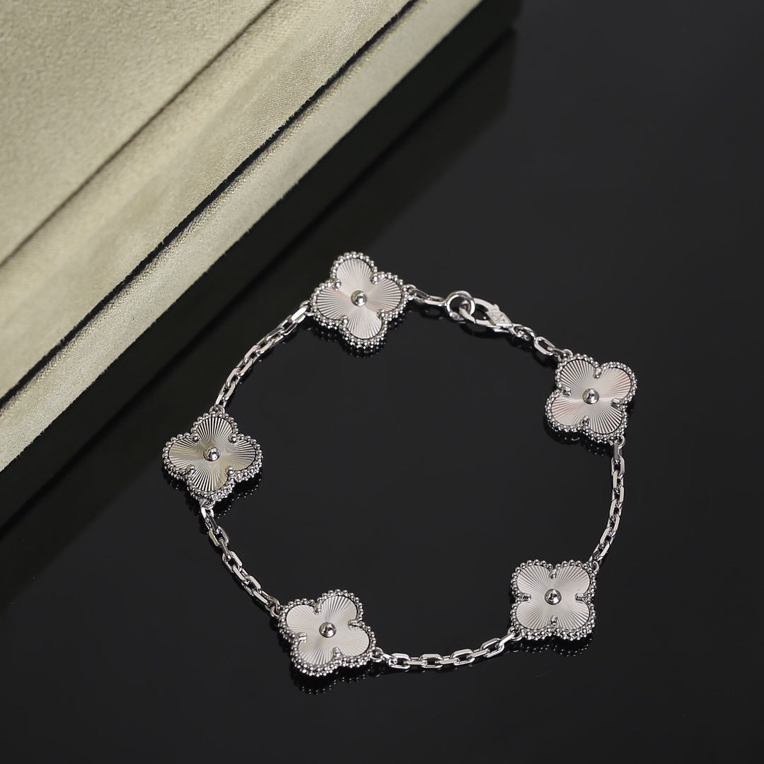5 MOTIF SILVER BRACELET mysite