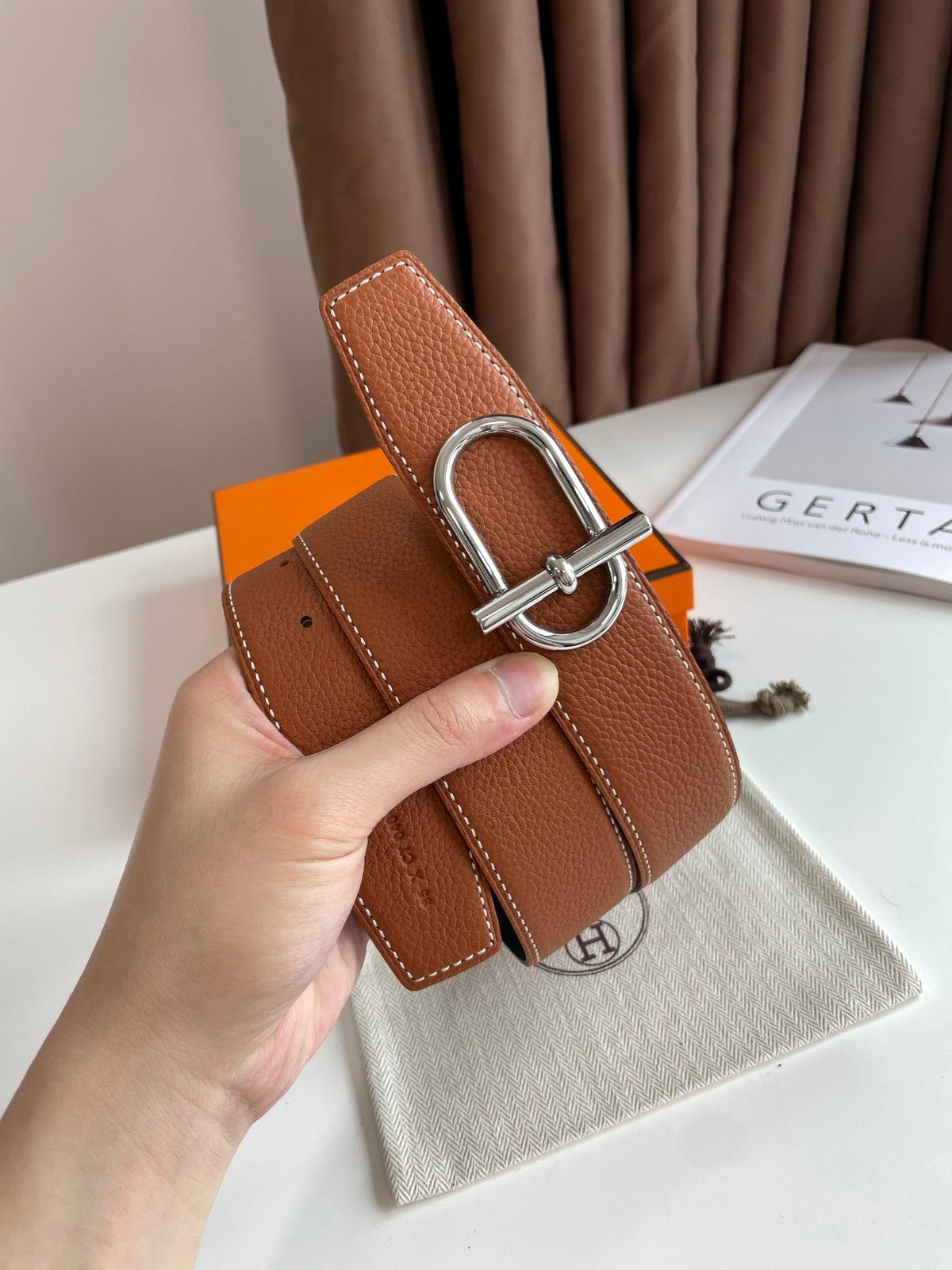 HM ITHAQUE BELT SILVER BUCKLE & REVERSIBLE CINNAMON BROWN AND BLACK LEATHER STRAP 38MM mysite