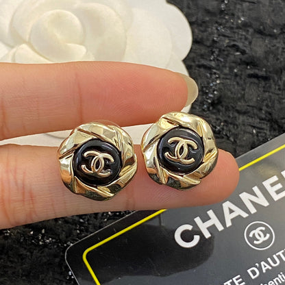 CHANEL 26S DOUBLE C LOGO TWISTED FRAME BLACK ENAMEL STUD EARRINGS IN GOLD METAL 633338 mysite