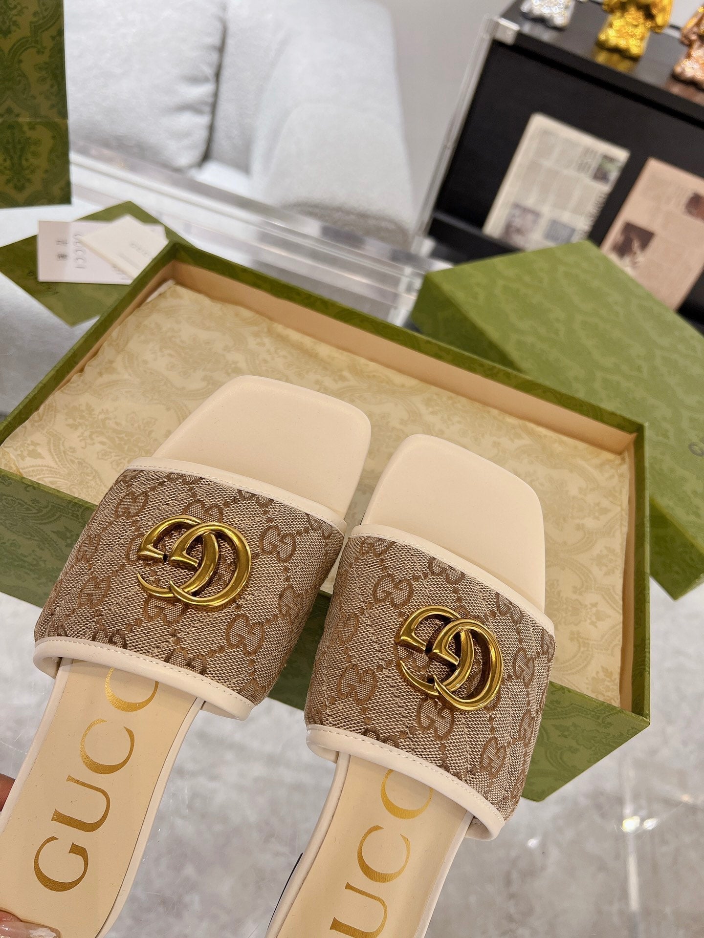 GG EXCLUSIVE SLIDE SANDAL IVORY AND BROWN FABRIC mysite