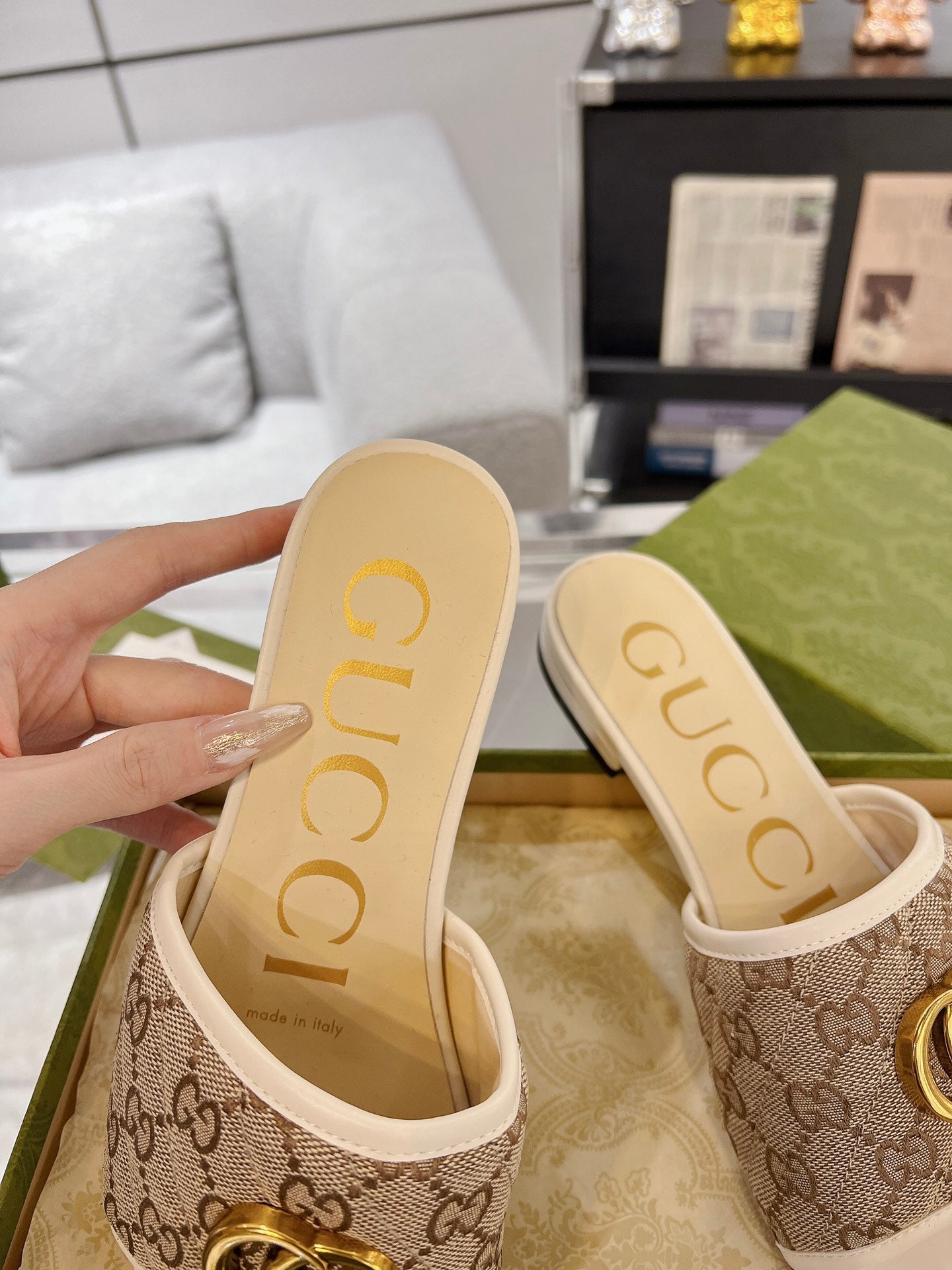 GG EXCLUSIVE SLIDE SANDAL IVORY AND BROWN FABRIC mysite