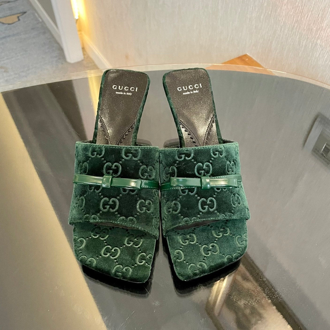 GG VELVET HIGH HEEL SANDALS WITH BEAUTIFUL LOGO DETAILS GREEN FOREST mysite