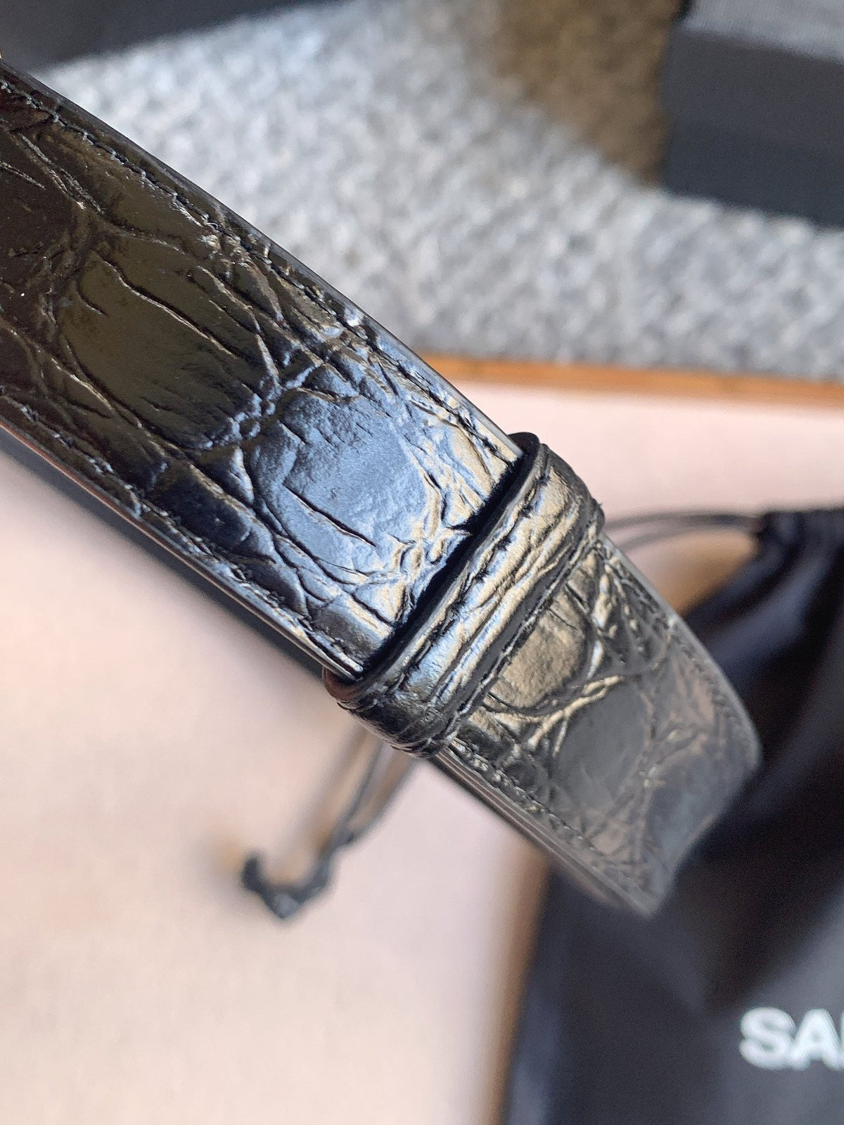 YSL 25S BELT 24 MM IN BLACK EMBOSSED CALFSKIN 529685 mysite