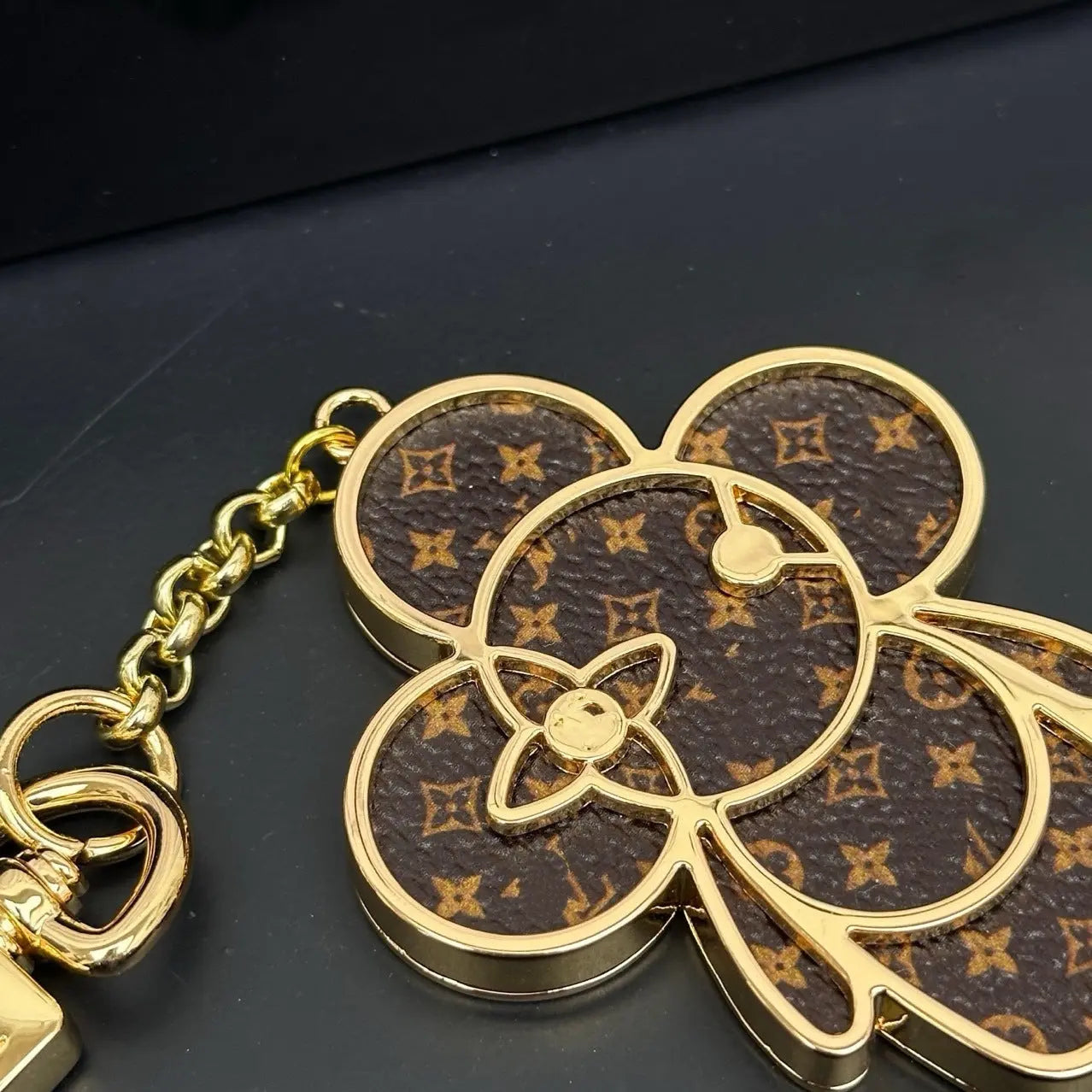 Keychain Luxury puppet-s2 mysite