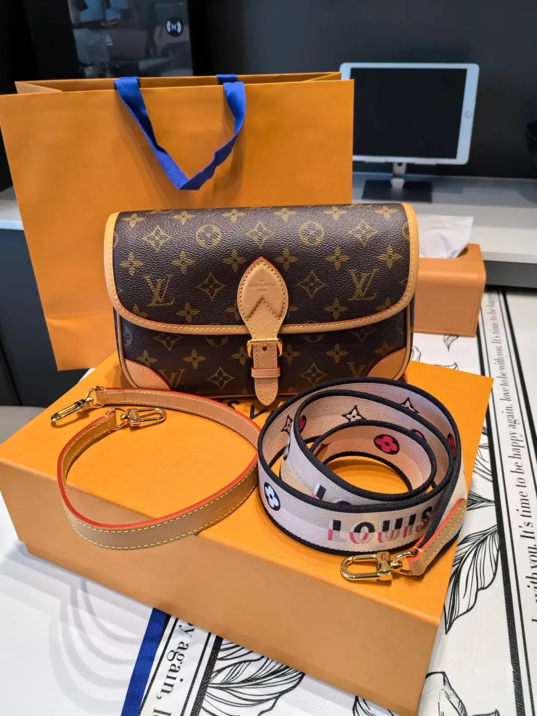 Vintage-Inspired Box Hand bag-18 mysite