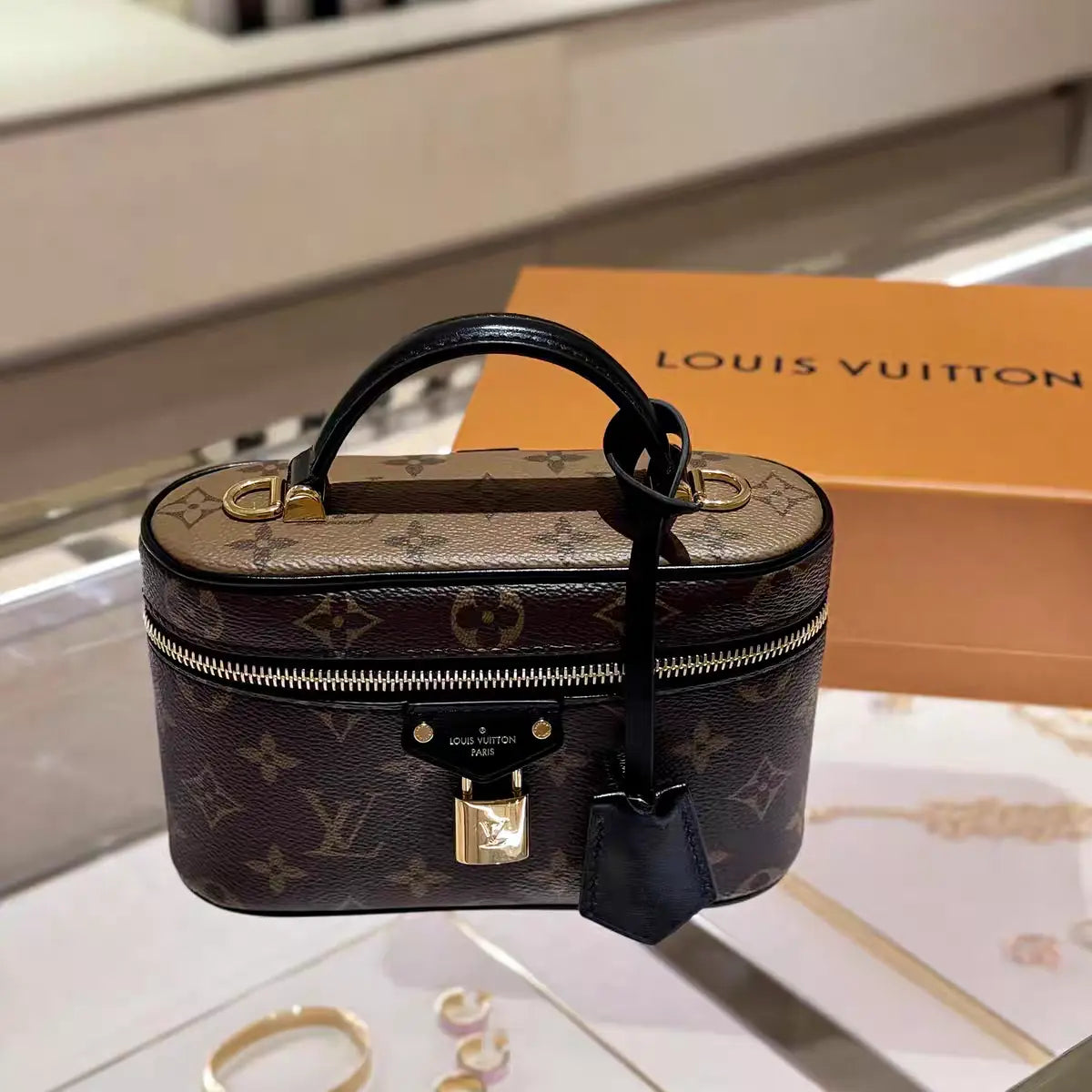 Vintage-Inspired Box hand bag – Elegant Monogram Tote Box-18 mysite