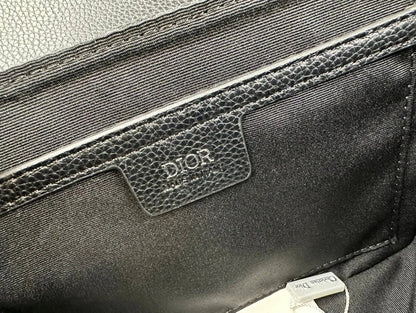 Classic Leather Crossbody Bag – Minimalist Design, Maximum Function-18 mysite