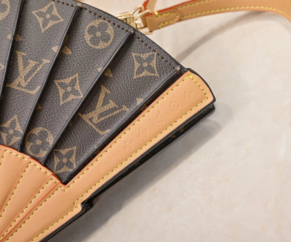 Elegant Fan-Shaped Leather Crossbody Bag-18 mysite