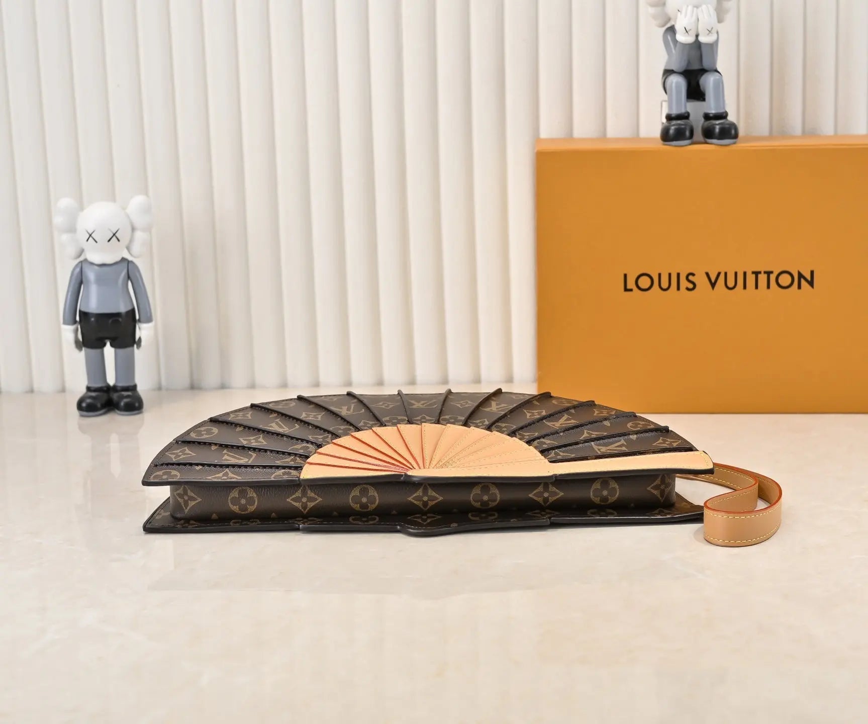 Elegant Fan-Shaped Leather Crossbody Bag-18 mysite