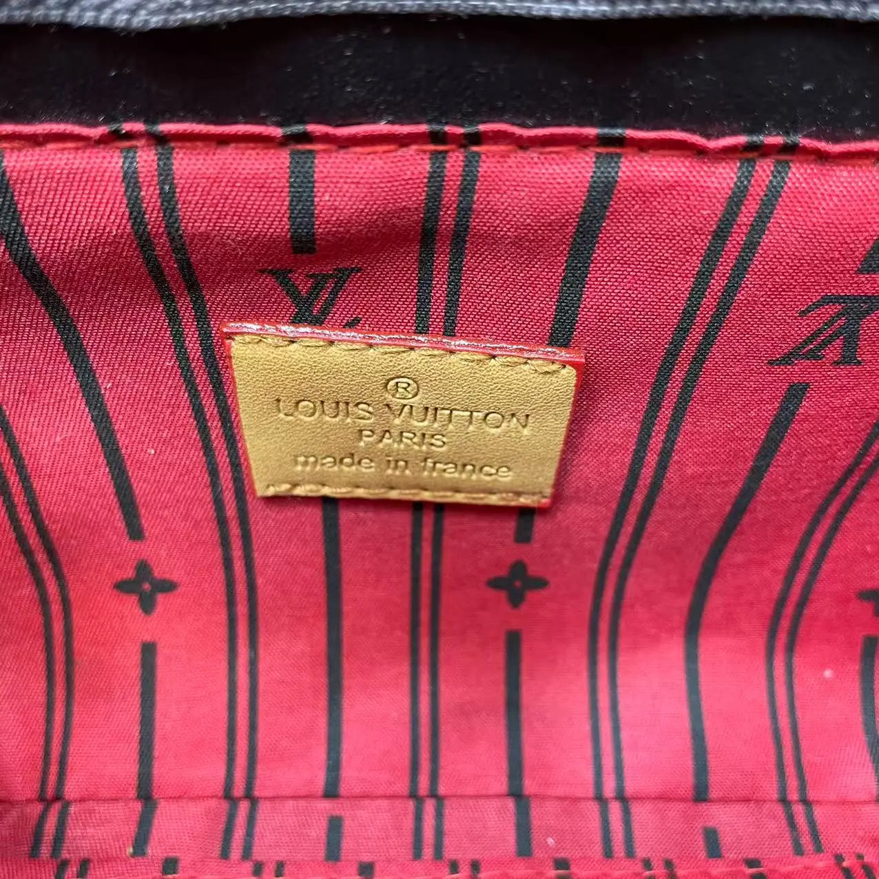 Vintage Lock Chain Shoulder Bag – Classic Monogram Design-18 mysite